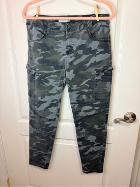 Vanilla Star Camo Skinny Cargo Jeans - Olive/Gray